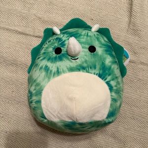 Squishmallow Rocio the Triceratops
